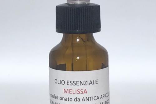 olio essenziale alla melissa